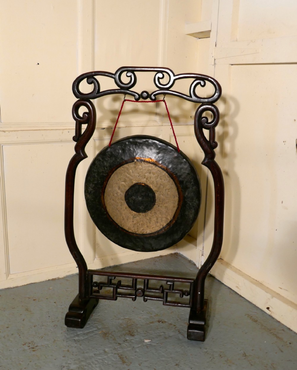 oriental rosewood brass dinner gong