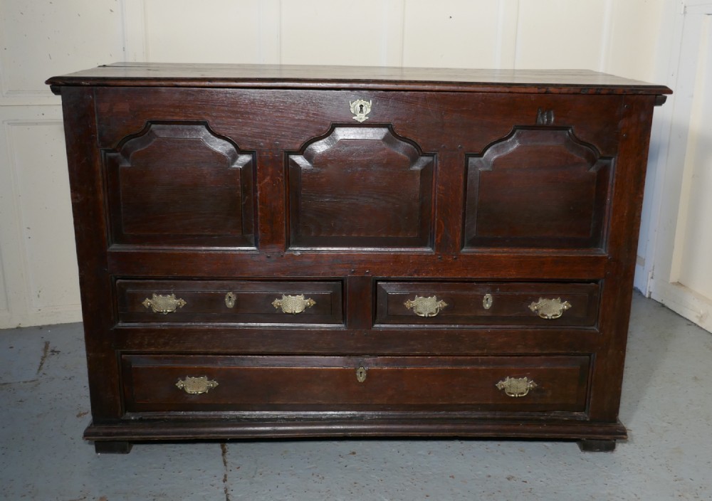 large 18th century oak 3 drawer mule chest