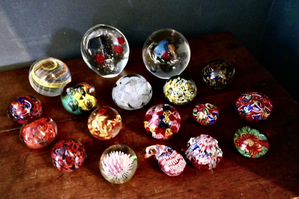 a collection of 18 vintage art glass millefiori weights