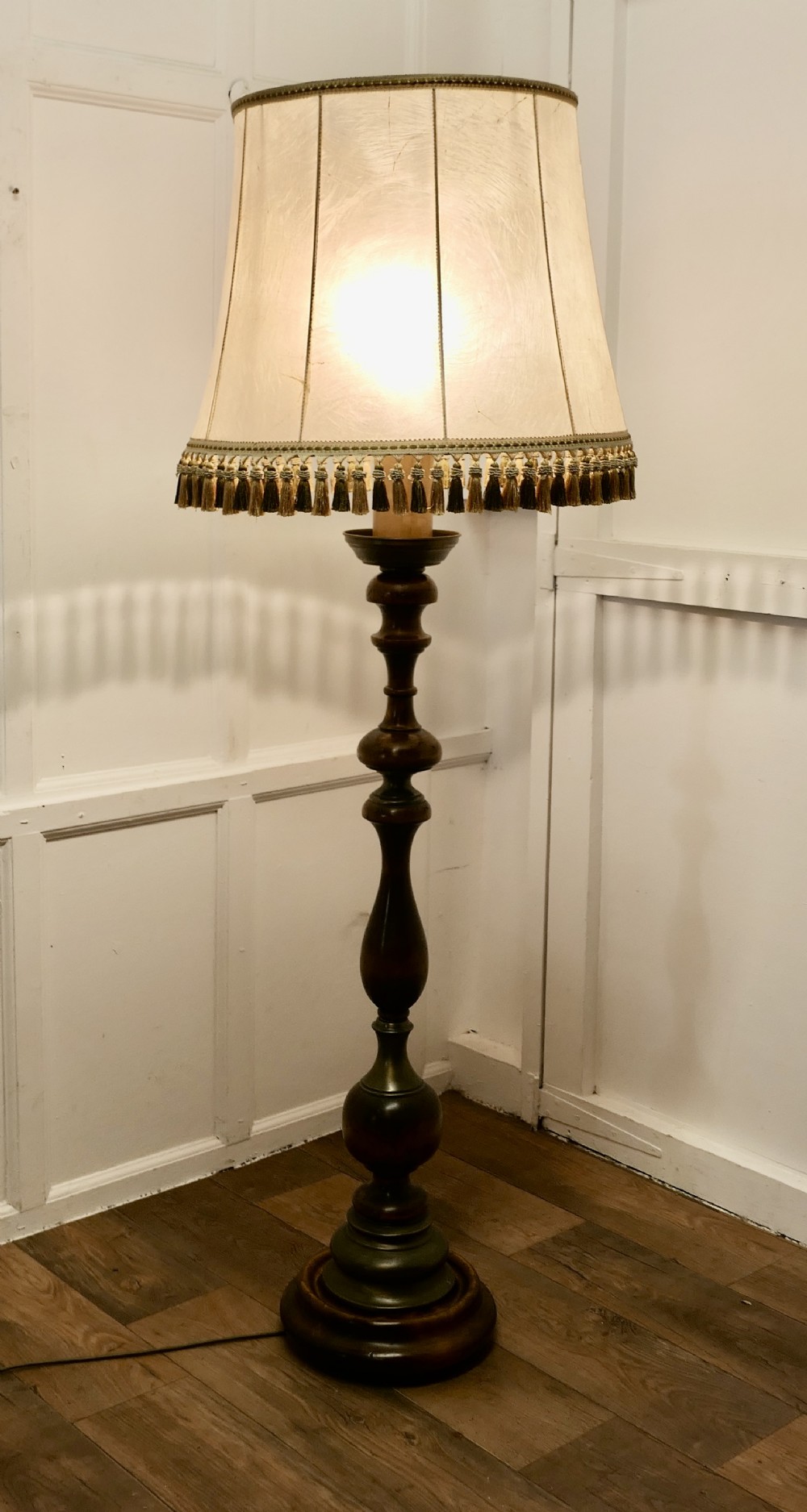chunky oak standard or floor lamp