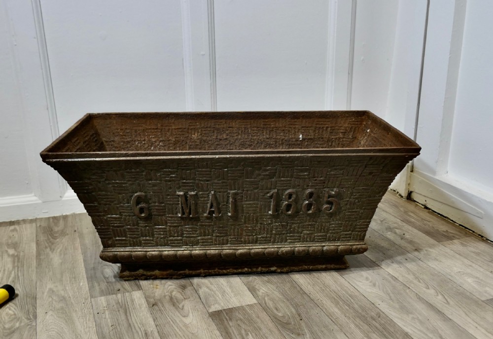 cast iron planter dated 6th mai 1885